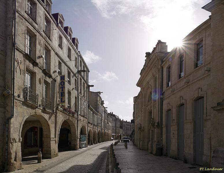 La Rochelle vu d'en haut, cours des Dames et tour de la Chaîne