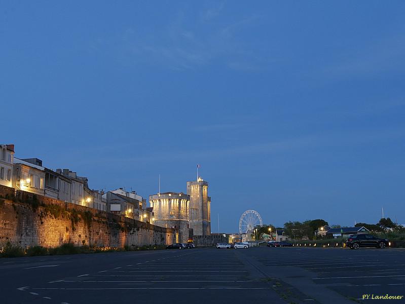 La Rochelle vu d'en haut, cours des Dames et tour de la Chaîne