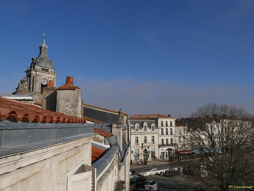 La Rochelle vu d'en haut, 14 cours des Dames