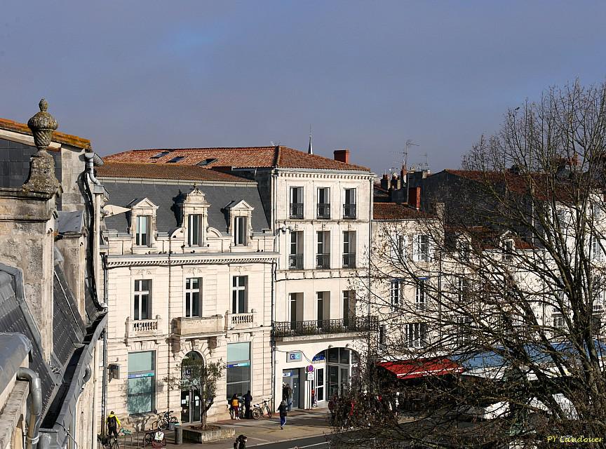 La Rochelle vu d'en haut, 14 cours des Dames