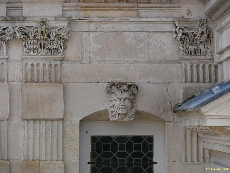 La Rochelle vu d'en haut, Hôtel de Ville, la cour