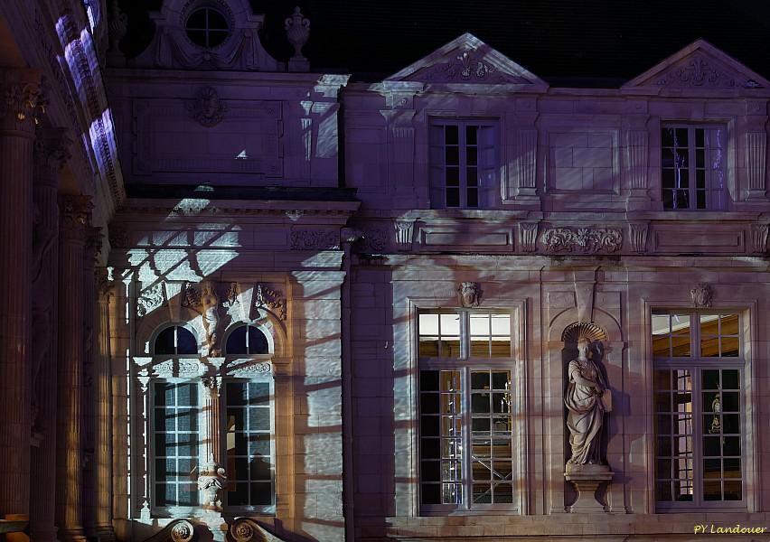 La Rochelle vu d'en haut, Hôtel de Ville, la cour