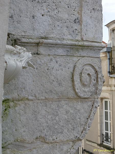 La Rochelle vu d'en haut, Hôtel de Ville, Rue des Gentilshommes
