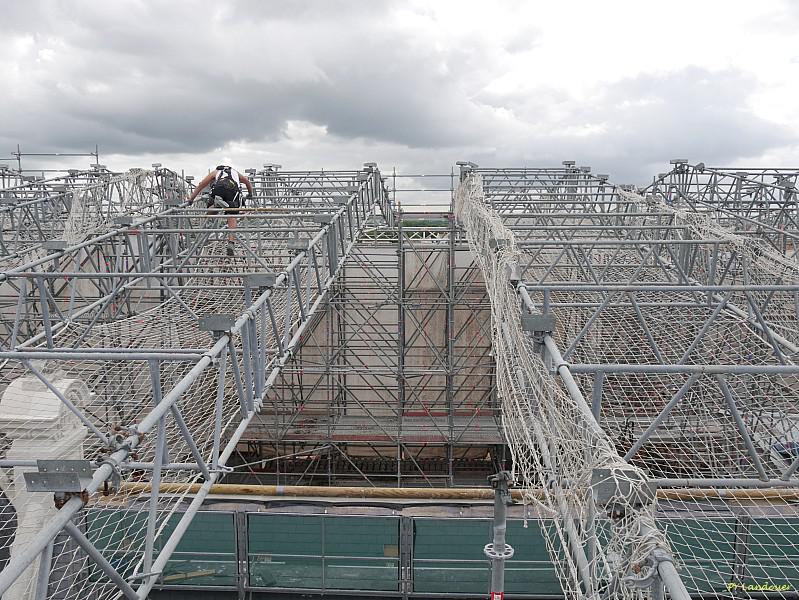 La Rochelle vu d'en haut, Hôtel de Ville, vues depuis le parapluie du chantier