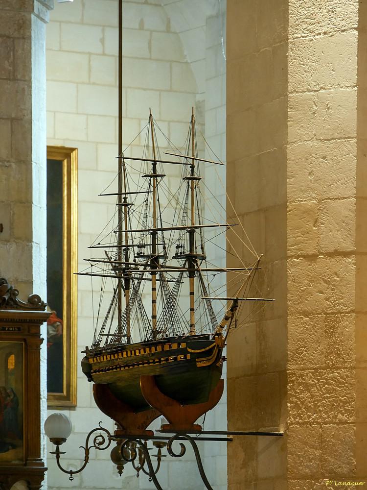 La Rochelle vu d'en haut, Église Saint-Sauveur