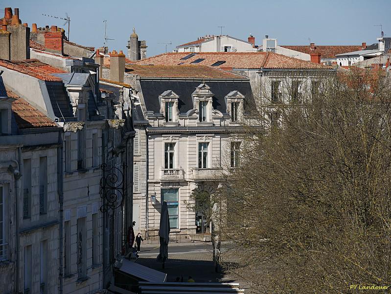 La Rochelle vu d'en haut, c&ocirc;t&eacute; cours des Dames