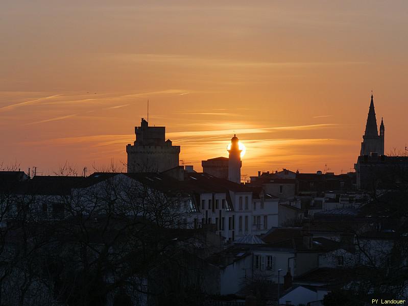 La Rochelle vu d'en haut, Tours vues de loin