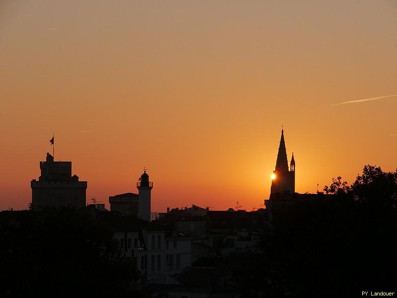 La Rochelle vu d'en haut, Tours vues de loin