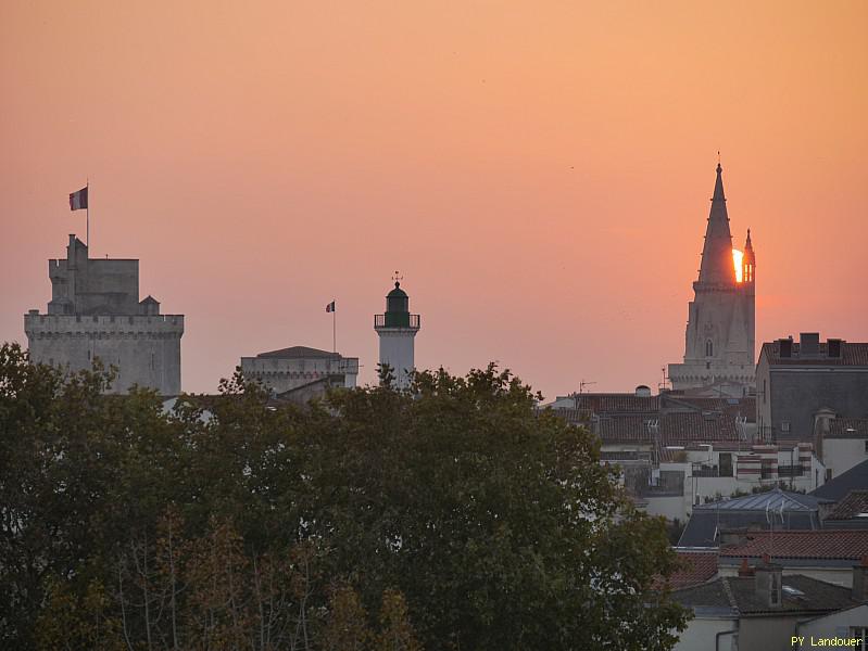 La Rochelle vu d'en haut, Tours vues de loin