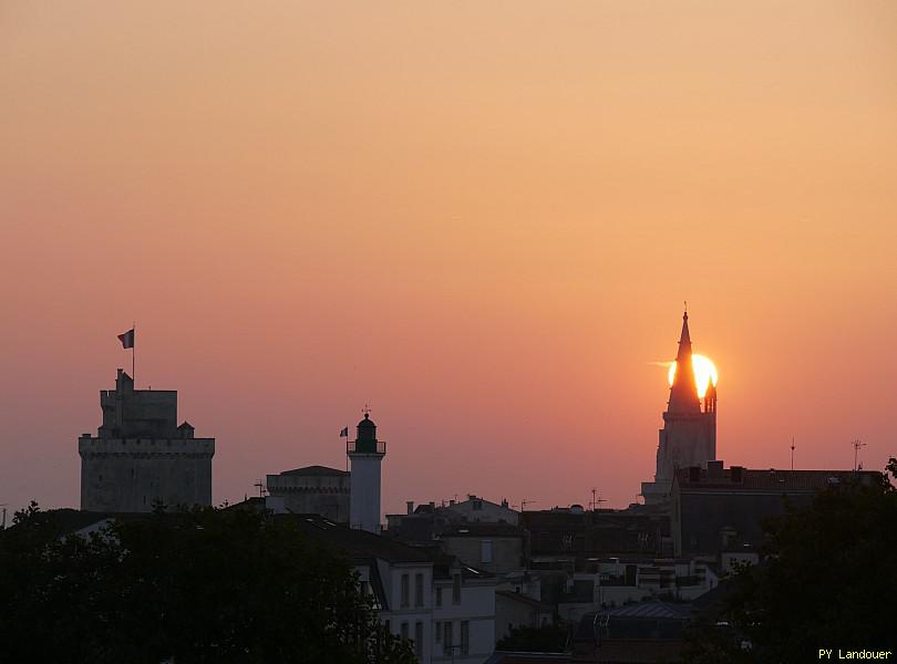 La Rochelle vu d'en haut, Tours vues de loin