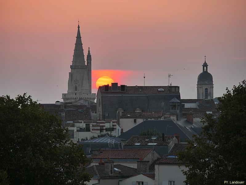La Rochelle vu d'en haut, Tours vues de loin