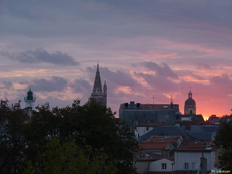 La Rochelle vu d'en haut, Tours vues de loin