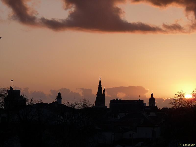 La Rochelle vu d'en haut, Tours vues de loin