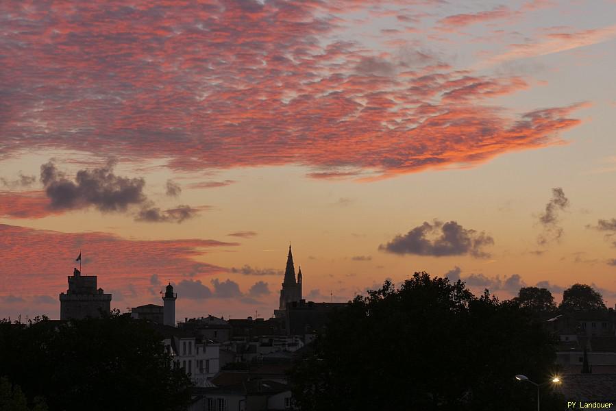 La Rochelle vu d'en haut, Tours vues de loin