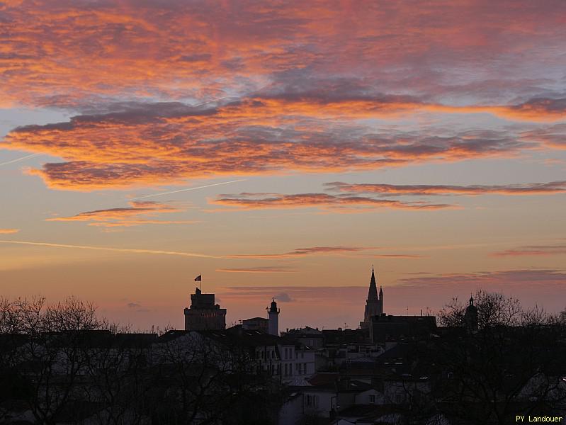 La Rochelle vu d'en haut, Tours vues de loin