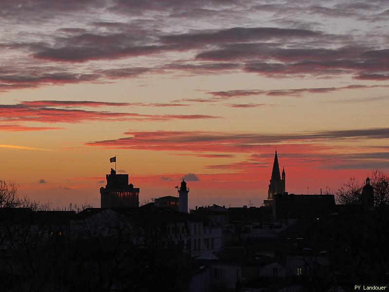 La Rochelle vu d'en haut, Tours vues de loin