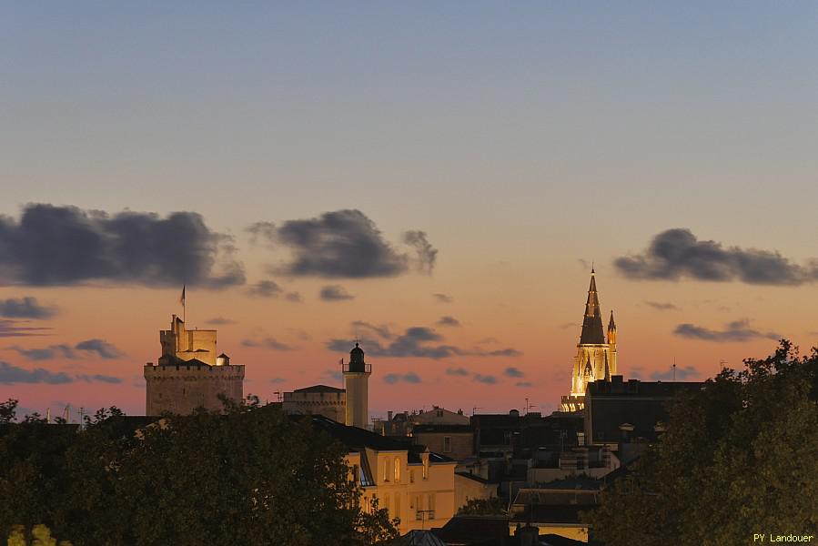La Rochelle vu d'en haut, Tours vues de loin