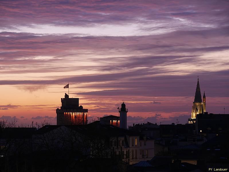 La Rochelle vu d'en haut, Tours vues de loin