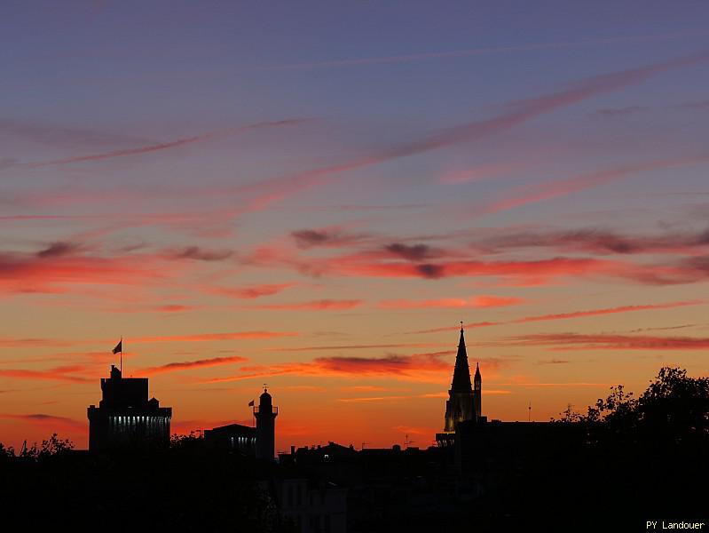La Rochelle vu d'en haut, Tours vues de loin