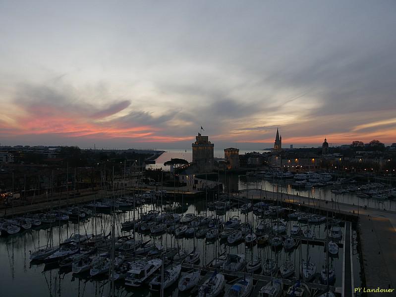 La Rochelle vu d'en haut, Phare Valin, nuit
