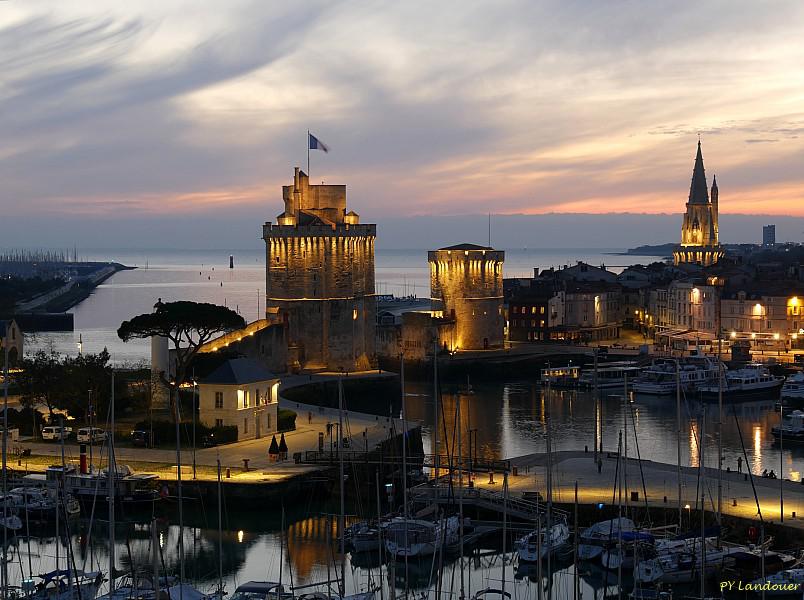 La Rochelle vu d'en haut, Phare Valin, nuit