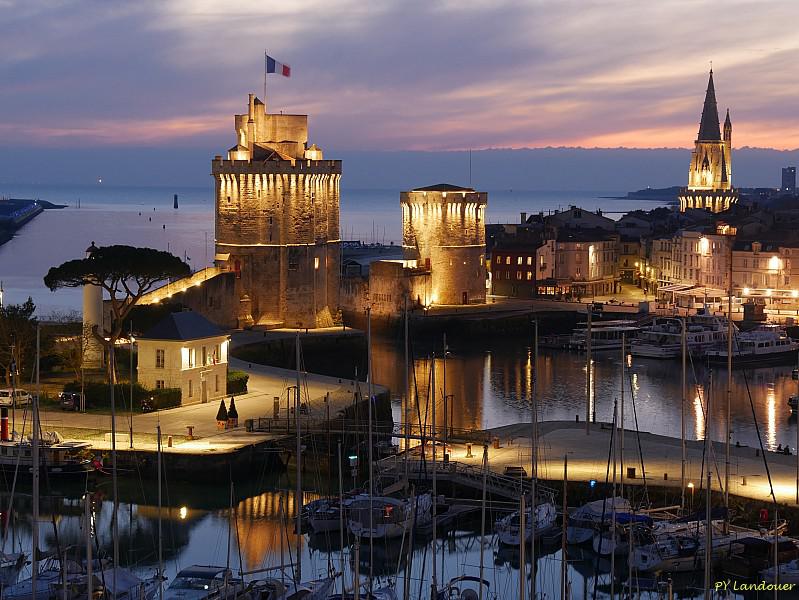 La Rochelle vu d'en haut, Phare Valin, nuit